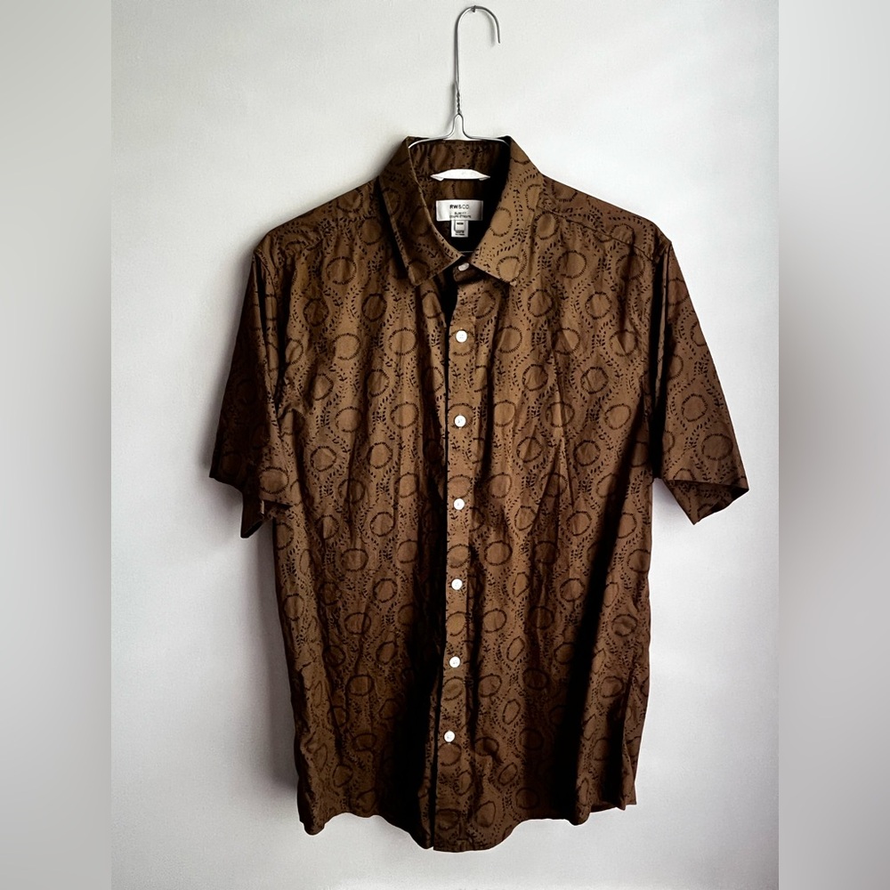 RW & Co short sleeve shirt - medium